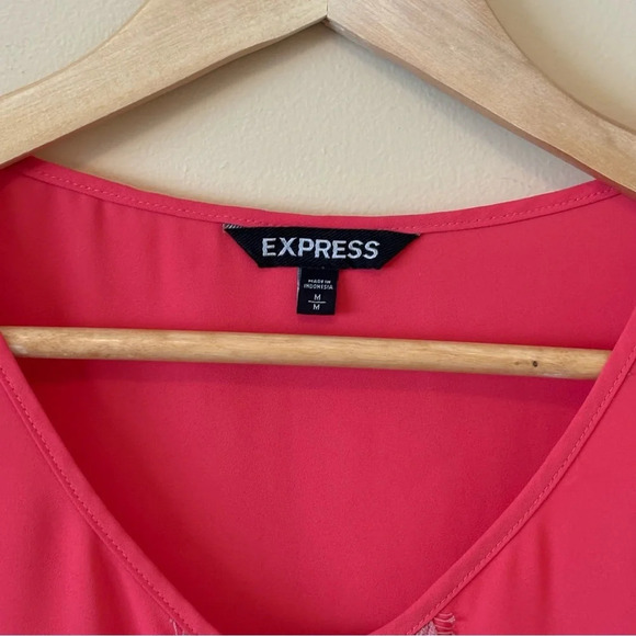 EXPRESS| Pretty Pink Flowy Cap Sleeve‎ Flowy Lace Trim Top Shirt Sz M - Picture 4 of 10